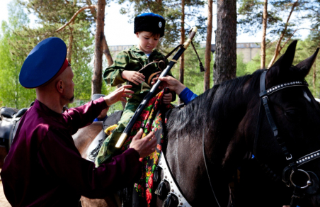 Казаки устроят для юных петербуржцев «Посажение на коня»